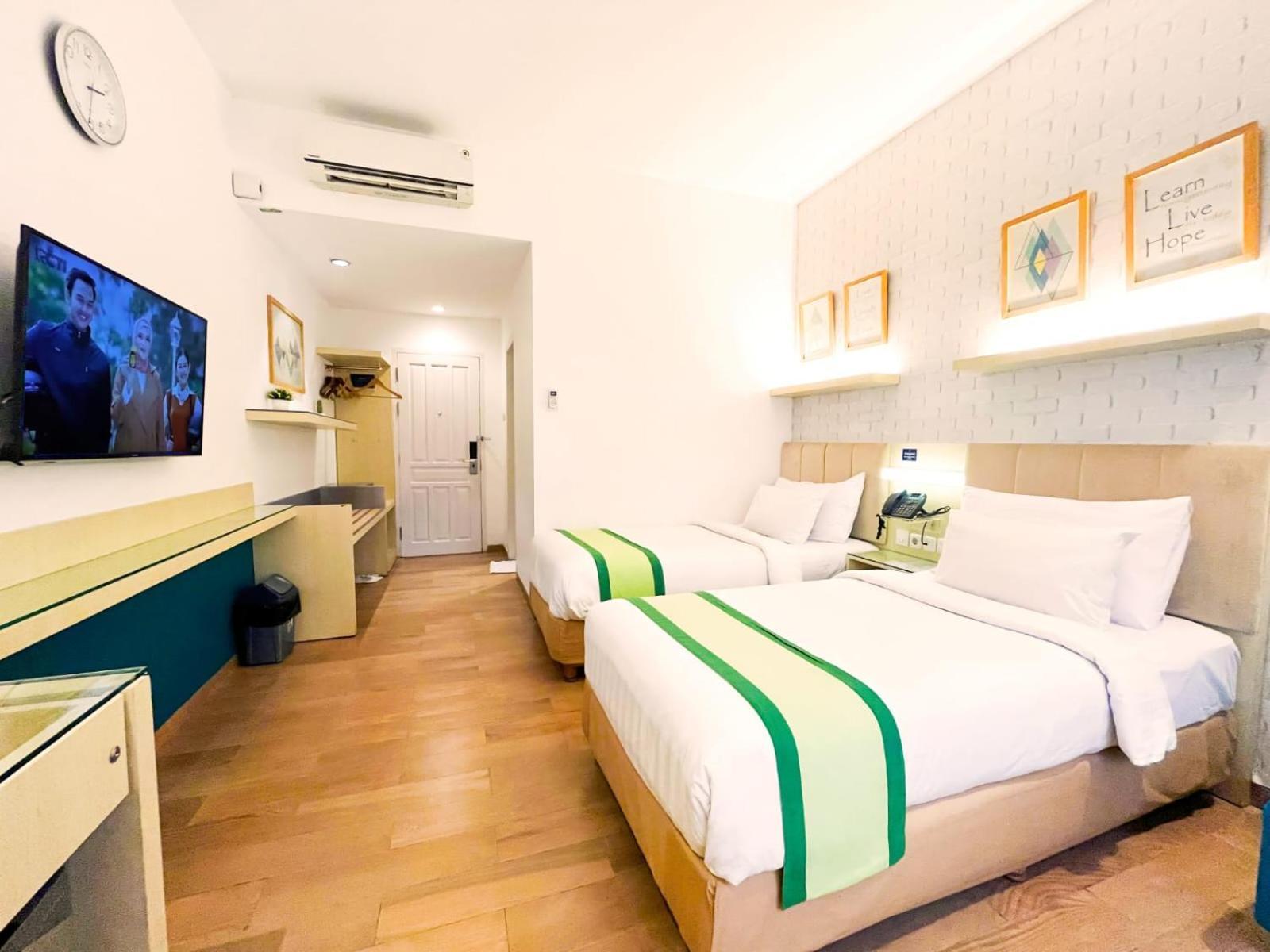 Hotel Wisata Niaga Campus Purwokerto Exterior foto